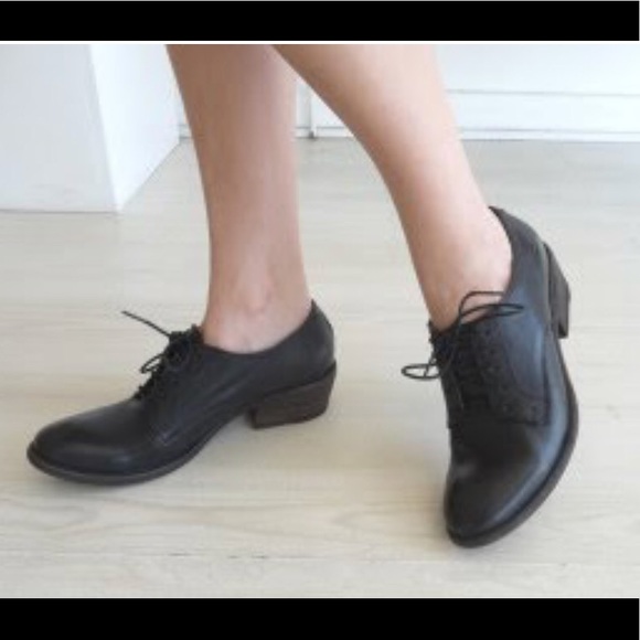 clog sandals low heel